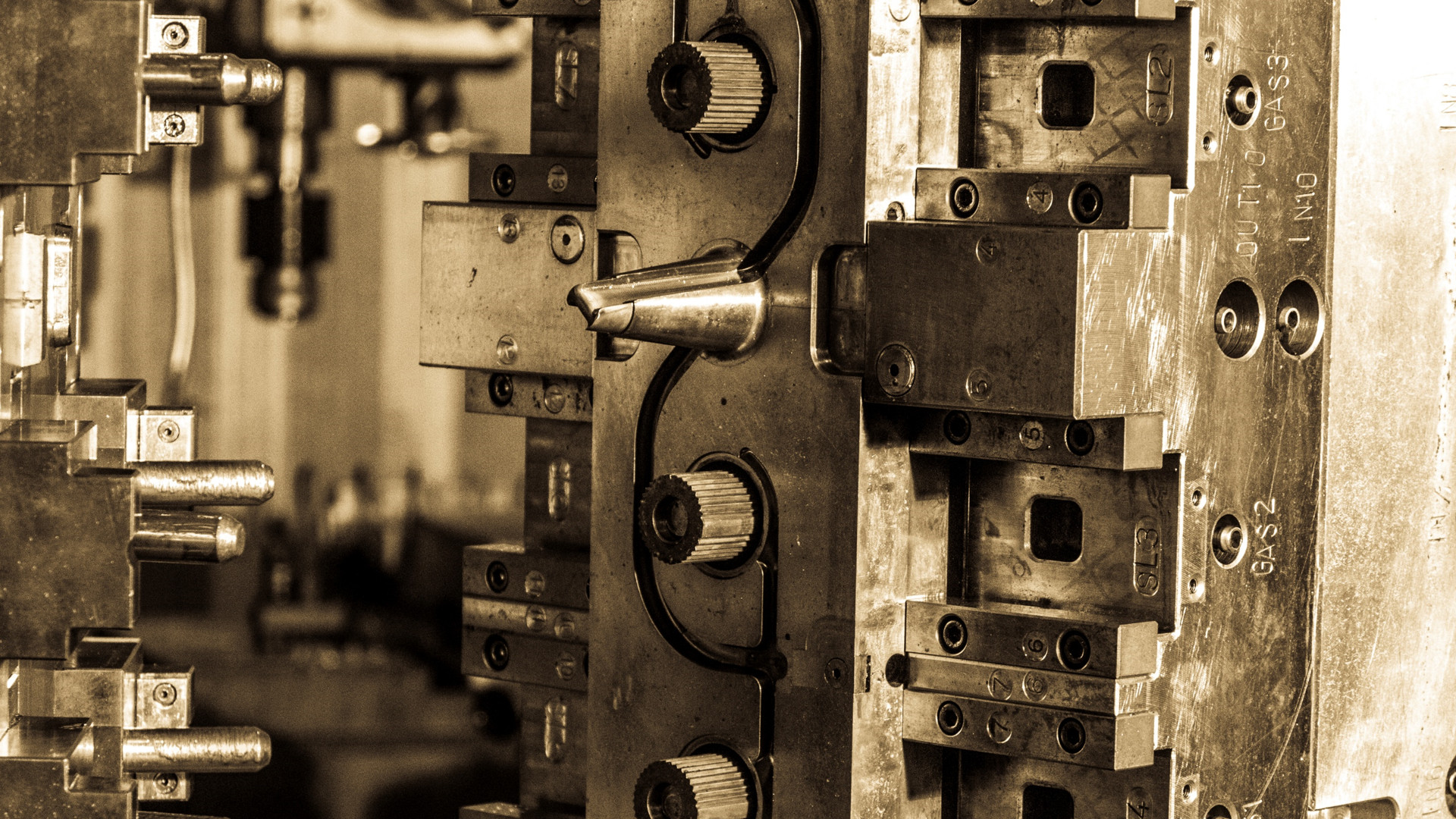 How to optimize die casting mold design